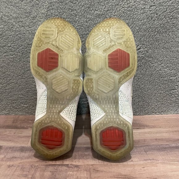 EXCLUSIVE Nike Lebron 13 Christmas 2015 Edition GS Size 7Y 824502 144 SHIPS ASAP - Picture 7 of 8
